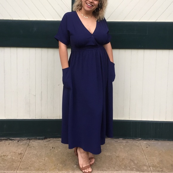 Navy Wrap Dress w/ POCKETS! - Picture 5 of 5
